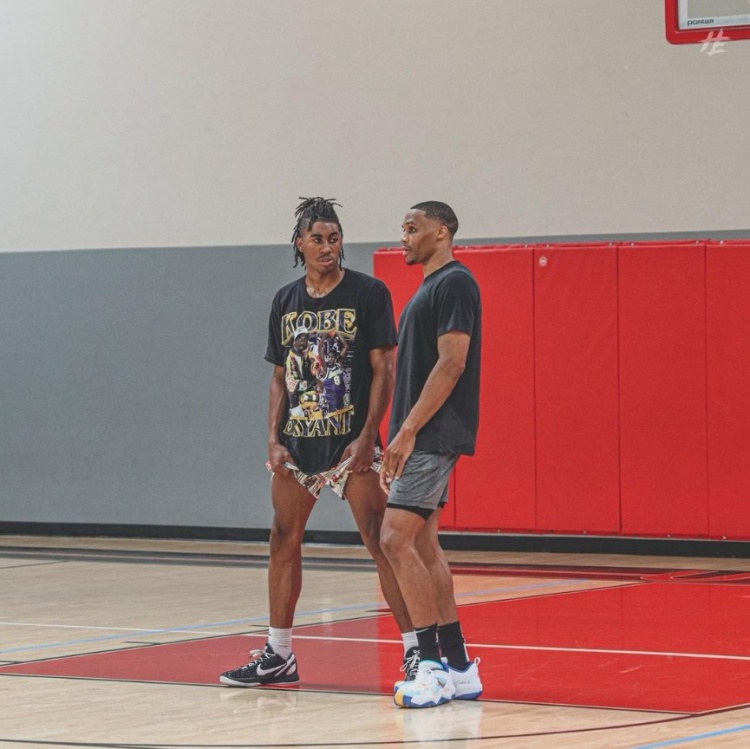 日职联战报：杜克1射1传，町田泽维亚3-1战胜名古屋鲸鱼（J联赛快讯：杜克传射建功，町田泽维亚3-1力克名古屋鲸鱼）