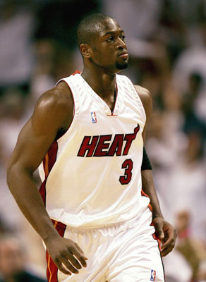 射击世界杯总决赛：江伊婷满中夺冠 中国队四金收官（射击世界杯总决赛：江伊婷满环夺魁，中国队四金圆满收官）