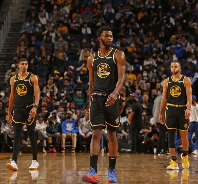 首席跟队：伊尔迪兹的续约问题不在年薪而在尤文的建队计划上（名记：伊尔迪兹续约焦点不在薪资，而在尤文的建队规划）